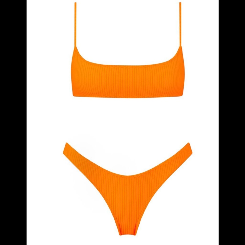 ISO PIPA POP ORANGE TRIANGL SWIMSUIT!! DO NOT BUY!